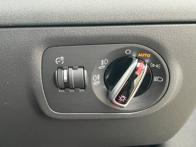 ＴＴクーペ １．８ＴＦＳＩ　禁煙車／赤革レザーシート／シートヒーター／ＨＤＤナビ／ＴＶ／バックカメラ／Ｂｌｕｅｔｏｏｔｈ接続／パドルシフト／（44枚目）
