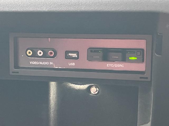 ＴＴクーペ １．８ＴＦＳＩ　禁煙車／赤革レザーシート／シートヒーター／ＨＤＤナビ／ＴＶ／バックカメラ／Ｂｌｕｅｔｏｏｔｈ接続／パドルシフト／（46枚目）