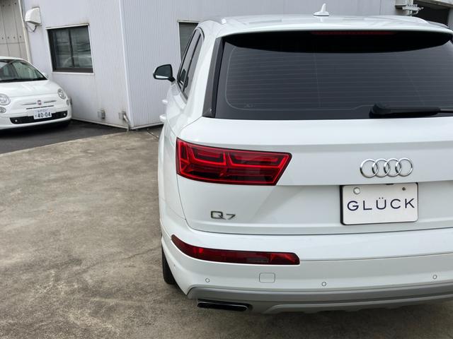 Q7 2.0TFSIクワトロ 禁煙車/レザーシート/シートヒーター/バーチャルコクピット/MMIナビ/全周囲カメラ/フルセグTV/Bluetooth接続/アダプティブクルーズ/純正20AW/(6枚目)