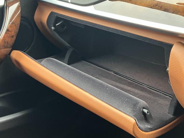 ３シリーズ ３２０ｄツーリング　ラグジュアリー　禁煙車／アダプティブクルーズ／茶革レザーシート／シートヒーター／パワーシート／純正メーカーナビ／バックカメラ／純正１７ＡＷ／ＬＥＤライト／（51枚目）