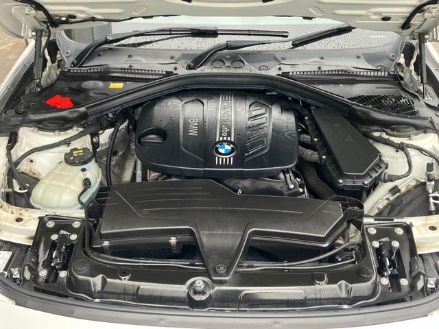 ３シリーズ ３２０ｄツーリング　ラグジュアリー　禁煙車／アダプティブクルーズ／茶革レザーシート／シートヒーター／パワーシート／純正メーカーナビ／バックカメラ／純正１７ＡＷ／ＬＥＤライト／（54枚目）