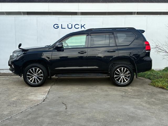 ランドクルーザープラド ＴＸ　Ｌパッケージ　１オーナー／禁煙車／サンルーフ／黒革シート／シートエアコン＆ヒーター／パワーシート／アダプティブクルーズ／オートマチックハイビーム／バックカメラ（12枚目）
