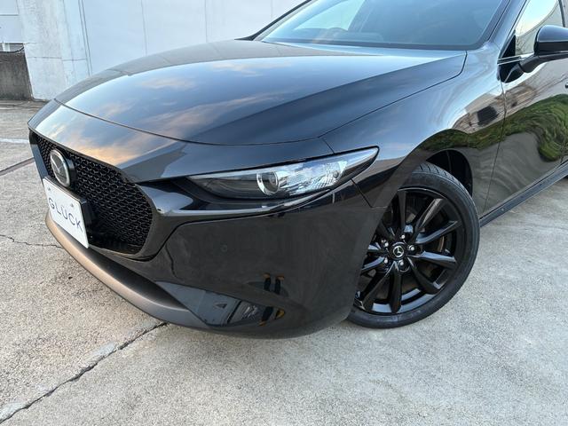 ＭＡＺＤＡ３ファストバック １５Ｓ　ブラックトーンエディション　ファストバック１．５　１５ＳブラックトーンＥＤワンオーナー／禁煙車／マツダコネクトナビ／バックカメラ／純正１８ＡＷ／アダプティブクルーズ／ヘッドアップディスプレイ／アダプティブクルーズ（2枚目）