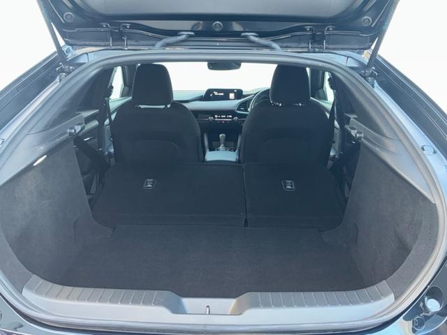 ＭＡＺＤＡ３ファストバック １５Ｓ　ブラックトーンエディション　ファストバック１．５　１５ＳブラックトーンＥＤワンオーナー／禁煙車／マツダコネクトナビ／バックカメラ／純正１８ＡＷ／アダプティブクルーズ／ヘッドアップディスプレイ／アダプティブクルーズ（22枚目）