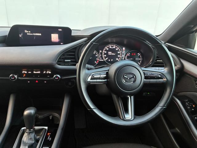 ＭＡＺＤＡ３ファストバック １５Ｓ　ブラックトーンエディション　ファストバック１．５　１５ＳブラックトーンＥＤワンオーナー／禁煙車／マツダコネクトナビ／バックカメラ／純正１８ＡＷ／アダプティブクルーズ／ヘッドアップディスプレイ／アダプティブクルーズ（25枚目）