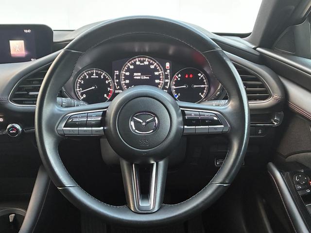 ＭＡＺＤＡ３ファストバック １５Ｓ　ブラックトーンエディション　ファストバック１．５　１５ＳブラックトーンＥＤワンオーナー／禁煙車／マツダコネクトナビ／バックカメラ／純正１８ＡＷ／アダプティブクルーズ／ヘッドアップディスプレイ／アダプティブクルーズ（26枚目）