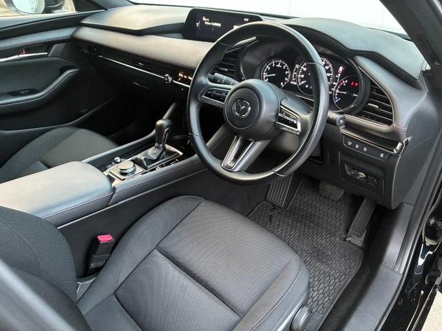 ＭＡＺＤＡ３ファストバック １５Ｓ　ブラックトーンエディション　ファストバック１．５　１５ＳブラックトーンＥＤワンオーナー／禁煙車／マツダコネクトナビ／バックカメラ／純正１８ＡＷ／アダプティブクルーズ／ヘッドアップディスプレイ／アダプティブクルーズ（27枚目）