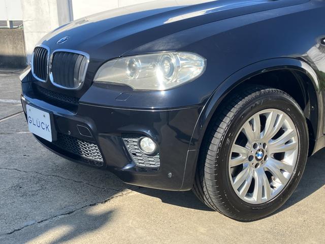 X5 xDrive 35i Mスポーツパッケージ 禁煙車/パノラマサンルーフ/純正HDDナビ/バックカメラ/黒レザーシート/全席シートヒータ-/純正19AW/パワーバックドア/HIDライト(3枚目)
