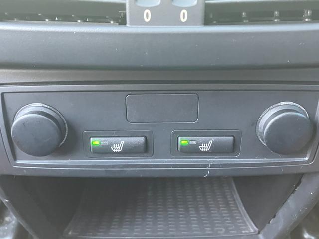 X5 xDrive 35i Mスポーツパッケージ 禁煙車/パノラマサンルーフ/純正HDDナビ/バックカメラ/黒レザーシート/全席シートヒータ-/純正19AW/パワーバックドア/HIDライト(31枚目)