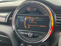 ＭＩＮＩ クーパーＳ　クーパーＳ（５名）禁煙車　バックカメラ　本革ステアリング　ＬＥＤオートライト 0511103A30250612W001 4