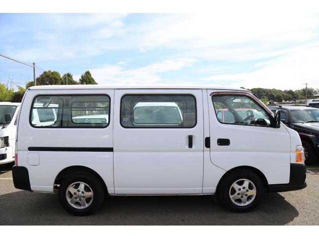 ロングDX軽油ターボ 切替式4WD 両側ドア 純正AW ナビ(4枚目)