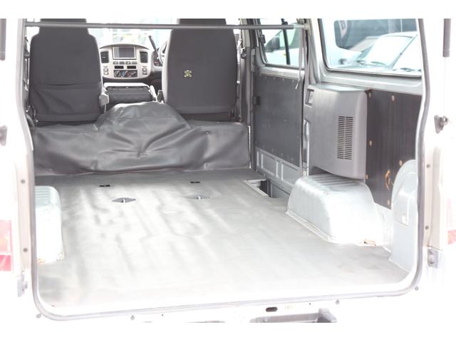 ロングDX 軽油ターボ 4WD ロングスーパーDX 軽油ターボ 4WD ETC/助手席パワーウィンドウ/電動格納式リモコンメッキドアミラー/スライドサイドウィンドウ/デュアルエアコン/リヤヒーター(77枚目)