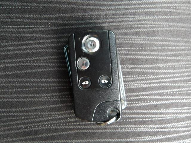 フリードハイブリッド ジャストセレクション　６人乗り／両側電動ドア／ハーフレザーシート／純正アルミホイール／イクリプスナビ／ＴＶ／ＢＴ／バックカメラ／ＥＴＣ／プレミアムホワイト・パール／禁煙車（35枚目）