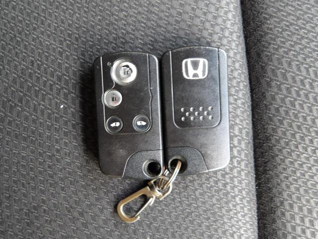 ステップワゴンスパーダ Z 25年5月登録/後期型/両側電動ドア/純正9型ナビ/TV/DVDビデオ/バックカメラ/禁煙車/修復歴無し(33枚目)