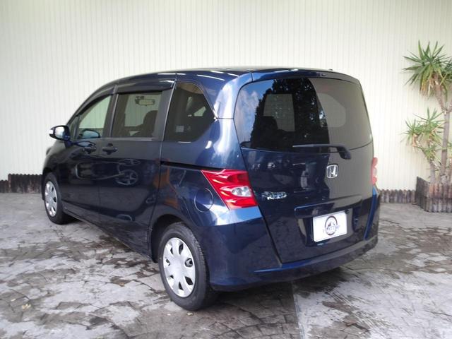 フリード Ｇ　ジャストセレクション　８人乗り／電動スライドドア／純正ナビ／ＴＶ／純正フリップダウンモニター／ＥＴＣ／修復歴無し（4枚目）