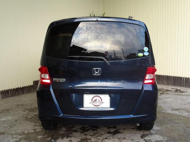 フリード Ｇ　ジャストセレクション　８人乗り／電動スライドドア／純正ナビ／ＴＶ／純正フリップダウンモニター／ＥＴＣ／修復歴無し（6枚目）