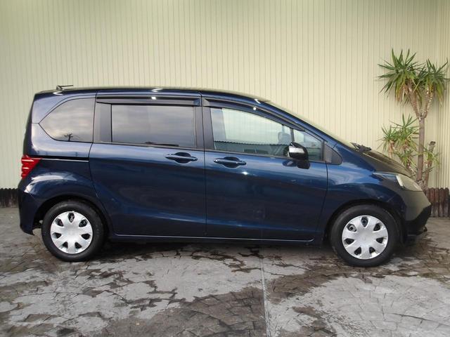 フリード Ｇ　ジャストセレクション　８人乗り／電動スライドドア／純正ナビ／ＴＶ／純正フリップダウンモニター／ＥＴＣ／修復歴無し（8枚目）