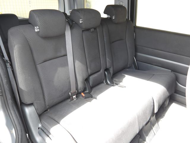 ステップワゴンスパーダ インターナビ パワーエディション 24年12月登録/後期型/スーパープラチナ・メタリック/両側電動ドア/純正HDDインターナビ/TV/DVDビデオ/バックカメラ/純正後席フリップダウンモニター/ETC/禁煙車/修復歴無し(17枚目)