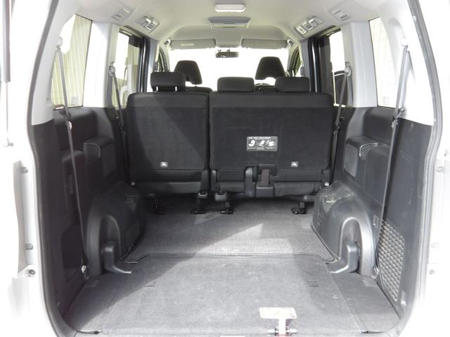 ステップワゴンスパーダ インターナビ パワーエディション 24年12月登録/後期型/スーパープラチナ・メタリック/両側電動ドア/純正HDDインターナビ/TV/DVDビデオ/バックカメラ/純正後席フリップダウンモニター/ETC/禁煙車/修復歴無し(25枚目)