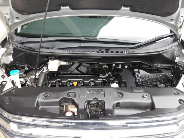 ステップワゴンスパーダ インターナビ パワーエディション 24年12月登録/後期型/スーパープラチナ・メタリック/両側電動ドア/純正HDDインターナビ/TV/DVDビデオ/バックカメラ/純正後席フリップダウンモニター/ETC/禁煙車/修復歴無し(40枚目)