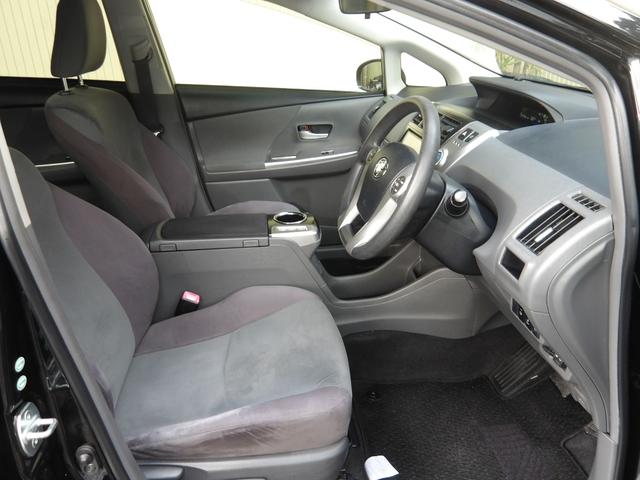 プリウスアルファ S 25年2月登録/202ブラック/ストラーダナビ/フルセグTV/BT/DVDビデオ/バックカメラ/ETC/禁煙車/修復歴無し(15枚目)