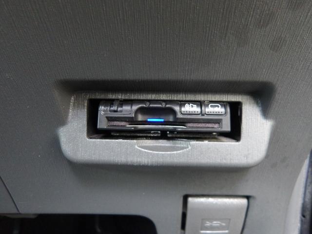 プリウスアルファ S 25年2月登録/202ブラック/ストラーダナビ/フルセグTV/BT/DVDビデオ/バックカメラ/ETC/禁煙車/修復歴無し(30枚目)