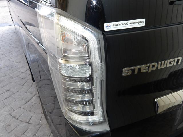 ステップワゴンスパーダ Z クールスピリット インターナビ セレクション 24年11月登録/後期型/7人乗りウォークスルー/プレミアムスパークルブラック・パール/両側電動ドア/純正HDDインターナビ/TV/DVDビデオ/バックカメラ/ETC/禁煙車/修復歴無し(12枚目)