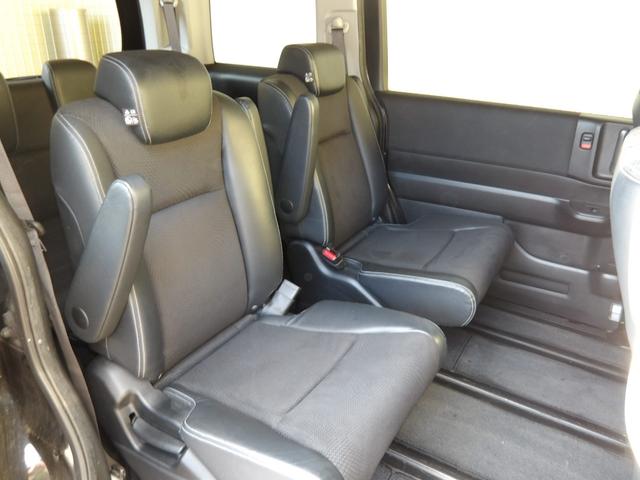 ステップワゴンスパーダ Z クールスピリット インターナビ セレクション 24年11月登録/後期型/7人乗りウォークスルー/プレミアムスパークルブラック・パール/両側電動ドア/純正HDDインターナビ/TV/DVDビデオ/バックカメラ/ETC/禁煙車/修復歴無し(17枚目)