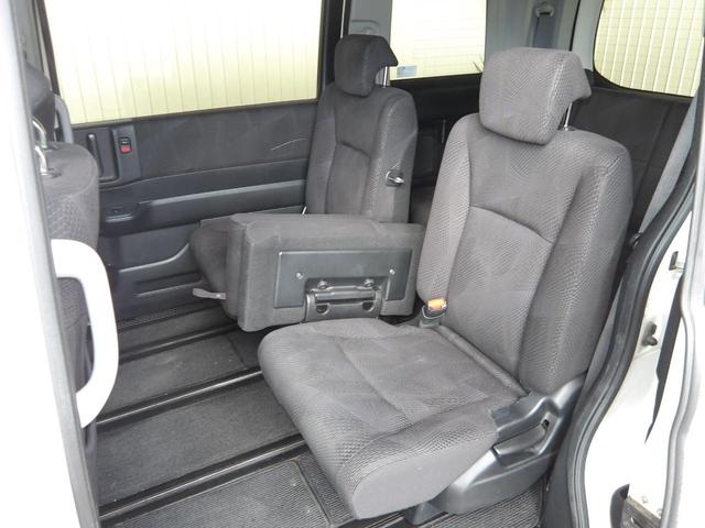 ステップワゴンスパーダ Ｚ　２３年１２月登録／１オーナー車／プレミアムホワイト・パール／両側電動ドア／ナビ／ＴＶ／ＤＶＤビデオ／バックカメラ／後席用アルパインフリップダウンモニター／ＥＴＣ／禁煙車／修復歴無し（22枚目）