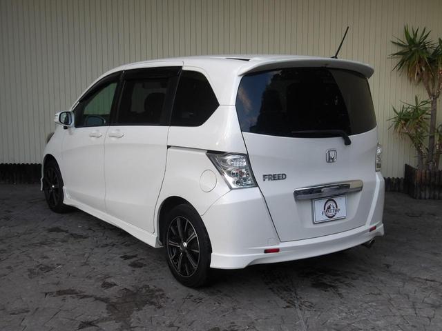 フリード Ｇ　エアロ　ジャストセレクション　２２年１２月登録／純正エアロ／プレミアムホワイト・パール／電動スライドドア／純正ＨＤＤインターナビ／ＴＶ／ＤＶＤビデオ／バックカメラ／ＥＴＣ／７人乗り／禁煙車／修復歴無し（4枚目）