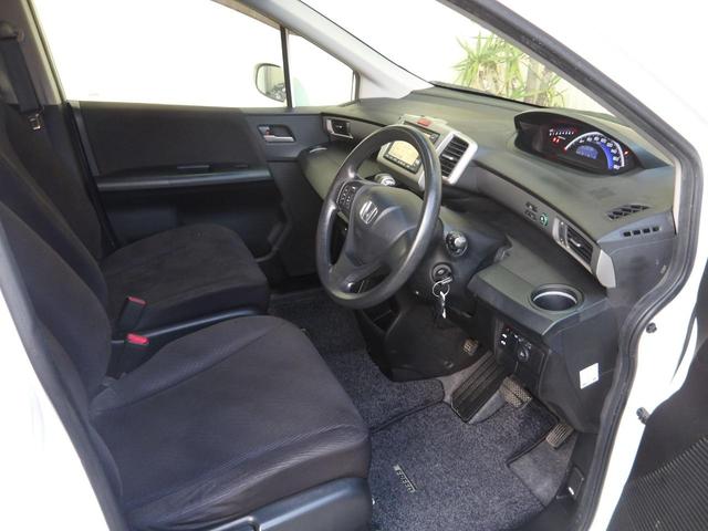 フリード Ｇ　エアロ　ジャストセレクション　２２年１２月登録／純正エアロ／プレミアムホワイト・パール／電動スライドドア／純正ＨＤＤインターナビ／ＴＶ／ＤＶＤビデオ／バックカメラ／ＥＴＣ／７人乗り／禁煙車／修復歴無し（15枚目）