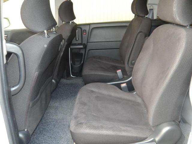 フリード Ｇ　エアロ　ジャストセレクション　２２年１２月登録／純正エアロ／プレミアムホワイト・パール／電動スライドドア／純正ＨＤＤインターナビ／ＴＶ／ＤＶＤビデオ／バックカメラ／ＥＴＣ／７人乗り／禁煙車／修復歴無し（23枚目）