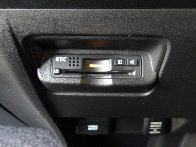 フリード Ｇ　エアロ　ジャストセレクション　２２年１２月登録／純正エアロ／プレミアムホワイト・パール／電動スライドドア／純正ＨＤＤインターナビ／ＴＶ／ＤＶＤビデオ／バックカメラ／ＥＴＣ／７人乗り／禁煙車／修復歴無し（33枚目）