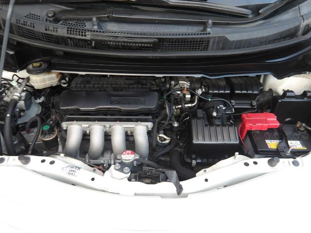 フリード Ｇ　エアロ　ジャストセレクション　２２年１２月登録／純正エアロ／プレミアムホワイト・パール／電動スライドドア／純正ＨＤＤインターナビ／ＴＶ／ＤＶＤビデオ／バックカメラ／ＥＴＣ／７人乗り／禁煙車／修復歴無し（40枚目）