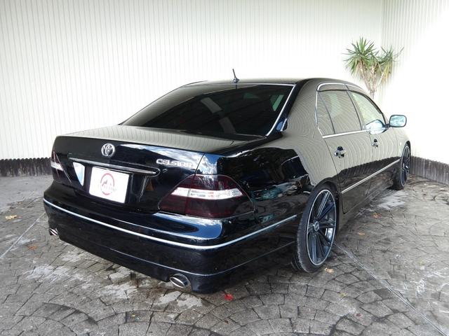 セルシオ Ｃ仕様　１７年４月登録／後期モデル／黒本革シート／純正ナビ／バックカメラ／１１５２３８ｋｍ時タイミングベルトセット交換済み／社外アルミホイール／社外マフラー／エアサスＫＩＴ／禁煙車／修復歴無し（17枚目）