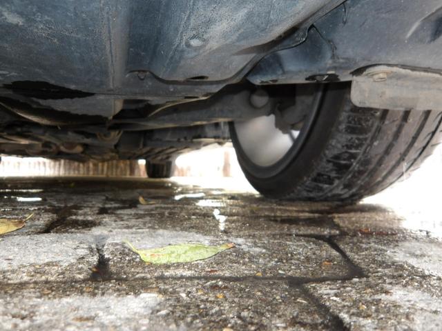 セルシオ Ｃ仕様　１７年４月登録／後期モデル／黒本革シート／純正ナビ／バックカメラ／１１５２３８ｋｍ時タイミングベルトセット交換済み／社外アルミホイール／社外マフラー／エアサスＫＩＴ／禁煙車／修復歴無し（35枚目）