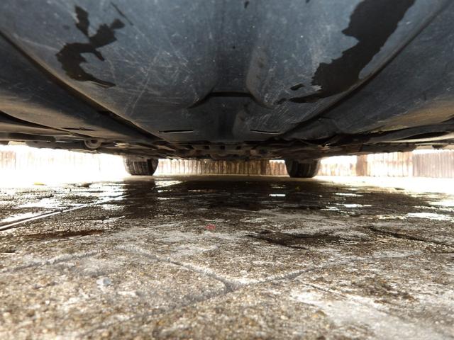 セルシオ Ｃ仕様　１７年４月登録／後期モデル／黒本革シート／純正ナビ／バックカメラ／１１５２３８ｋｍ時タイミングベルトセット交換済み／社外アルミホイール／社外マフラー／エアサスＫＩＴ／禁煙車／修復歴無し（43枚目）