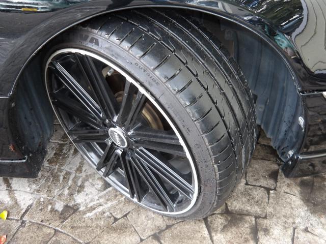 セルシオ Ｃ仕様　１７年４月登録／後期モデル／黒本革シート／純正ナビ／バックカメラ／１１５２３８ｋｍ時タイミングベルトセット交換済み／社外アルミホイール／社外マフラー／エアサスＫＩＴ／禁煙車／修復歴無し（44枚目）