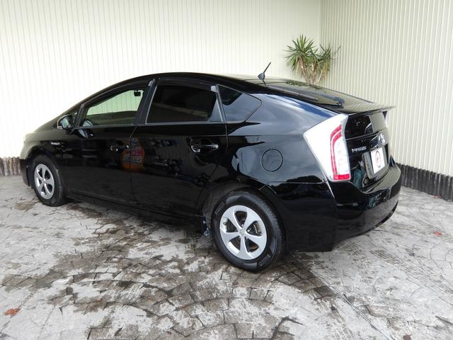 プリウス S 25年8月登録/後期型/純正ナビ/フルセグTV/DVDビデオ/Bluetooth/バックカメラ/ETC/前後ドラレコ/禁煙車/修復歴無し(17枚目)