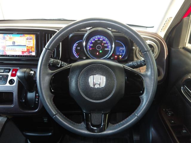 N-ONE プレミアム 26年8月登録/2トーンルーフ/純正アルミホイール/ケンウッドナビ/フルセグTV/Bluetooth/禁煙車/修復歴無し(3枚目)