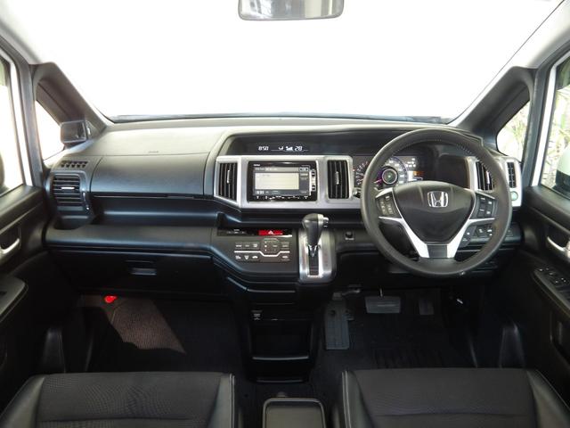 ステップワゴンスパーダ Ｚ　クールスピリット　２４年９月登録／後期型／ホワイトオーキッド・パール／ハーフレザーシート／両側電動ドア／パドルシフト／純正ナビ／ＴＶ／ＤＶＤビデオ／バックカメラ／ＥＴＣ／禁煙車／修復歴無し（2枚目）