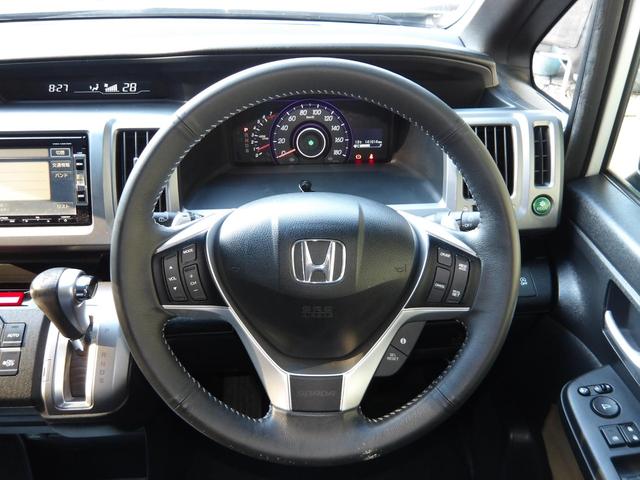 ステップワゴンスパーダ Ｚ　クールスピリット　２４年９月登録／後期型／ホワイトオーキッド・パール／ハーフレザーシート／両側電動ドア／パドルシフト／純正ナビ／ＴＶ／ＤＶＤビデオ／バックカメラ／ＥＴＣ／禁煙車／修復歴無し（3枚目）