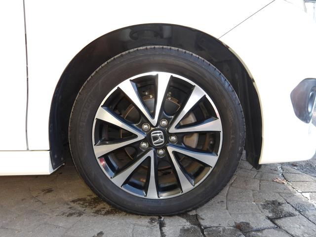 ステップワゴンスパーダ Ｚ　クールスピリット　２４年９月登録／後期型／ホワイトオーキッド・パール／ハーフレザーシート／両側電動ドア／パドルシフト／純正ナビ／ＴＶ／ＤＶＤビデオ／バックカメラ／ＥＴＣ／禁煙車／修復歴無し（19枚目）