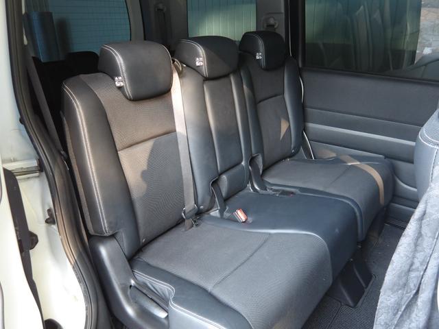 ステップワゴンスパーダ Ｚ　クールスピリット　２４年９月登録／後期型／ホワイトオーキッド・パール／ハーフレザーシート／両側電動ドア／パドルシフト／純正ナビ／ＴＶ／ＤＶＤビデオ／バックカメラ／ＥＴＣ／禁煙車／修復歴無し（38枚目）