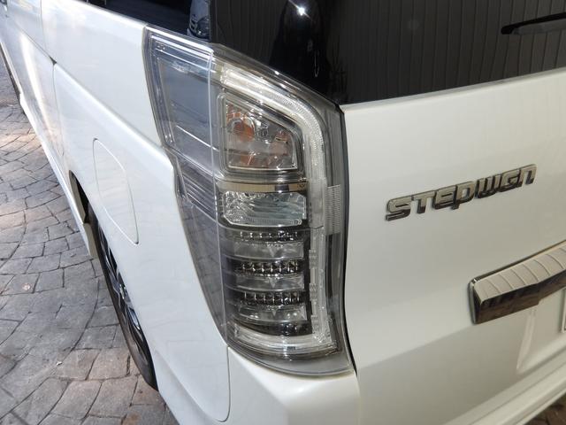 ステップワゴンスパーダ Ｚ　クールスピリット　２４年９月登録／後期型／ホワイトオーキッド・パール／ハーフレザーシート／両側電動ドア／パドルシフト／純正ナビ／ＴＶ／ＤＶＤビデオ／バックカメラ／ＥＴＣ／禁煙車／修復歴無し（40枚目）