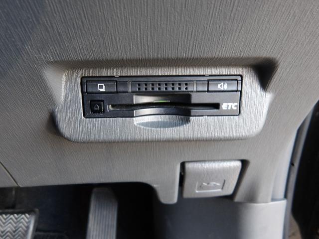 プリウスアルファ Sツーリングセレクション 純正エアロ/純正17インチアルミ/202ブラック/純正HDDナビ/フルセグTV/DVDビデオ/Bluetooth/バックカメラ/ビルトインETC/禁煙車(6枚目)