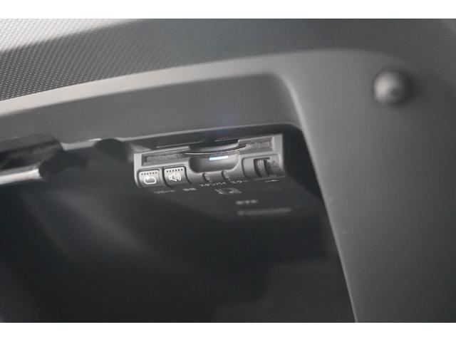 ルーテシア ＧＴ　４気筒ターボ　ＲＳドライブ　６速ＥＤＣ　パドルシフト　専用ＡＷ　専用シート　リアスポイラー　ＬＥＤデイライト　パークセンサー　ナビ　ＤＴＶ　Ｂｌｕｅｔｏｏｔｈオーディオ　禁煙車　スペアキー（58枚目）