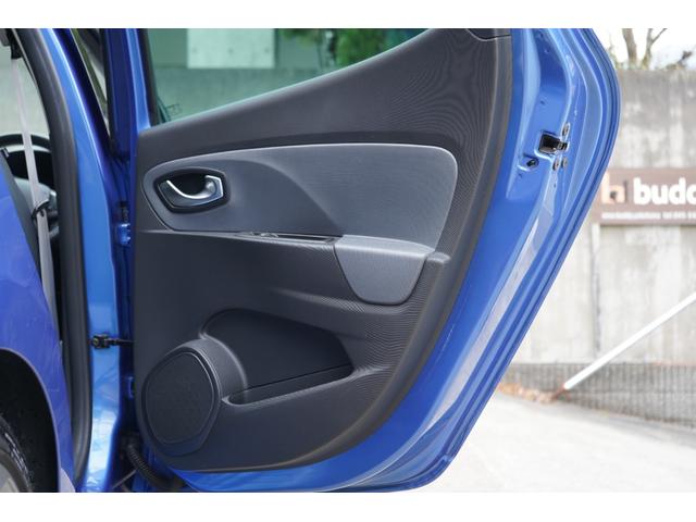 ルーテシア ＧＴ　４気筒ターボ　ＲＳドライブ　６速ＥＤＣ　パドルシフト　専用ＡＷ　専用シート　リアスポイラー　ＬＥＤデイライト　パークセンサー　ナビ　ＤＴＶ　Ｂｌｕｅｔｏｏｔｈオーディオ　禁煙車　スペアキー（61枚目）