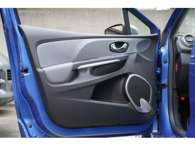 ルーテシア ＧＴ　４気筒ターボ　ＲＳドライブ　６速ＥＤＣ　パドルシフト　専用ＡＷ　専用シート　リアスポイラー　ＬＥＤデイライト　パークセンサー　ナビ　ＤＴＶ　Ｂｌｕｅｔｏｏｔｈオーディオ　禁煙車　スペアキー（62枚目）