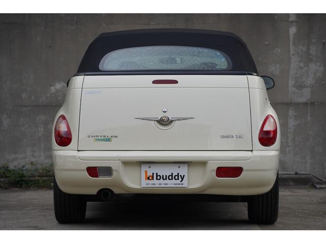 クライスラー・ＰＴクルーザーカブリオ リミテッド　禁煙車　記録簿１０枚　電動オープン　キーレス　ＥＴＣ　レザーシート　クルーズコントロール（3枚目）